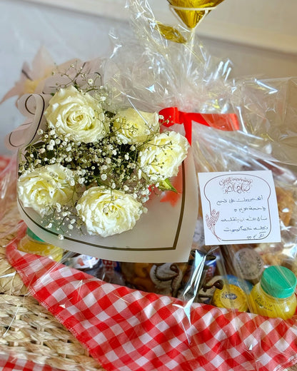 Hajj Mabroor Basket for Two (w/o Flowers)