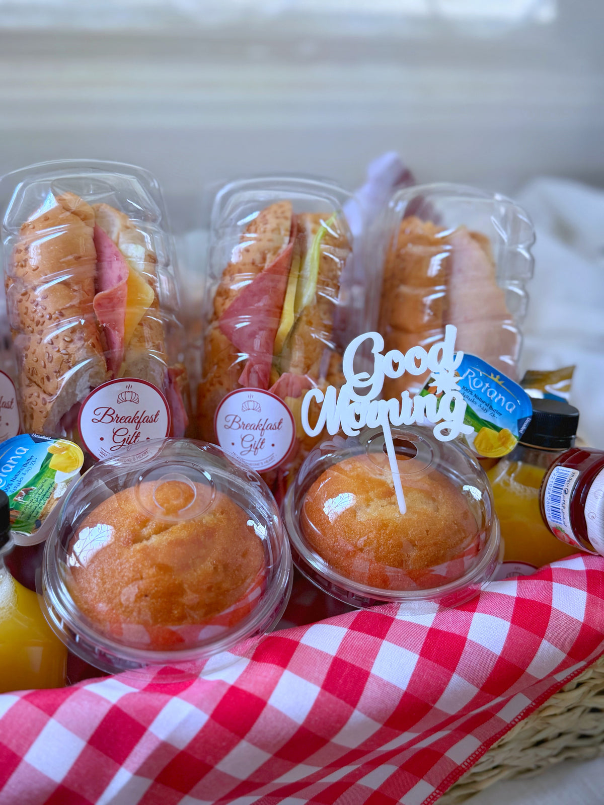 Breakfast for Two People