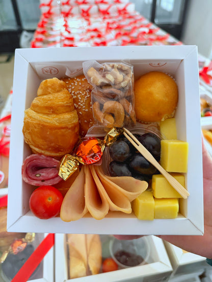Breakfast Gift Plus Box