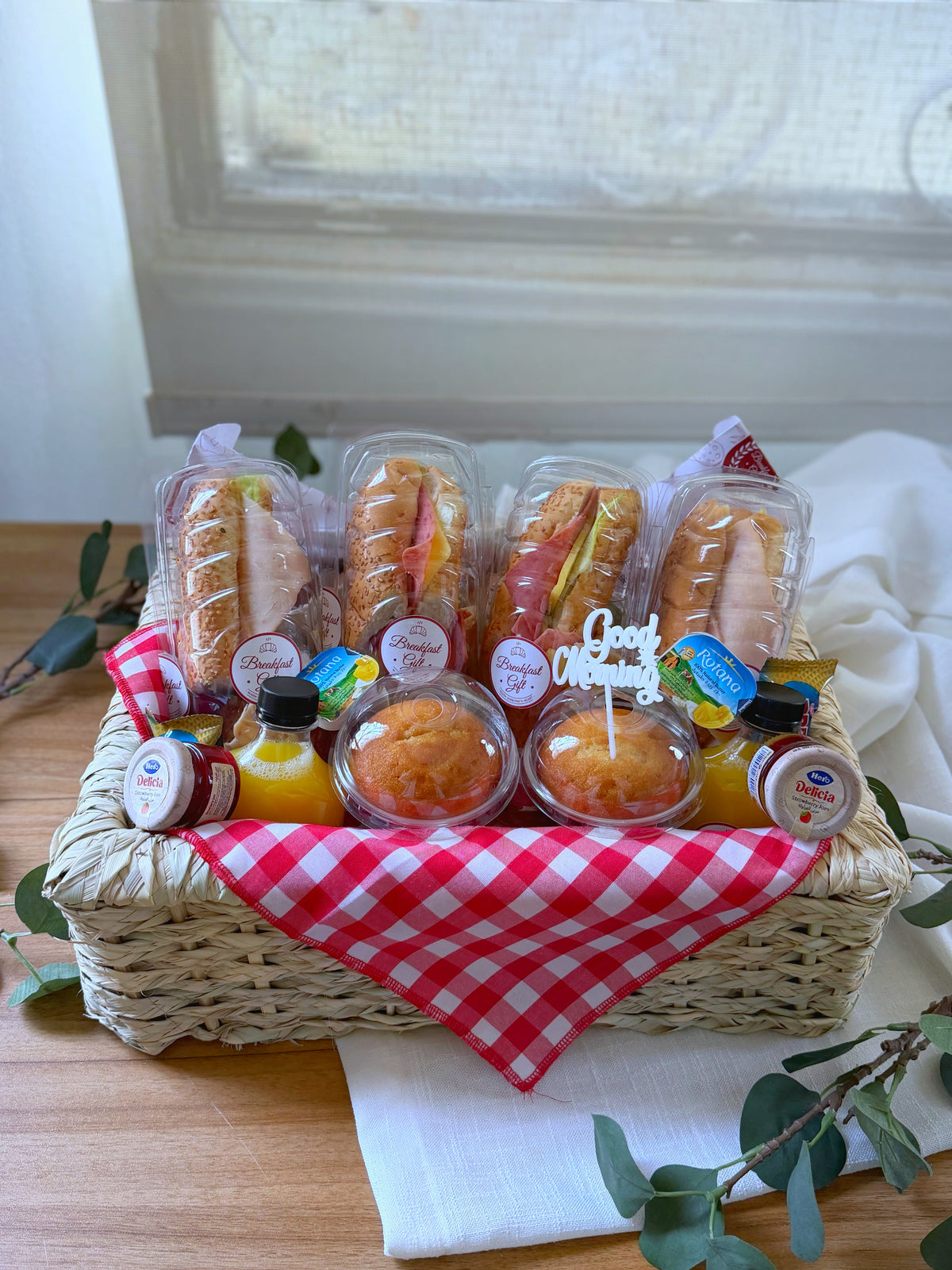 Breakfast for Two People