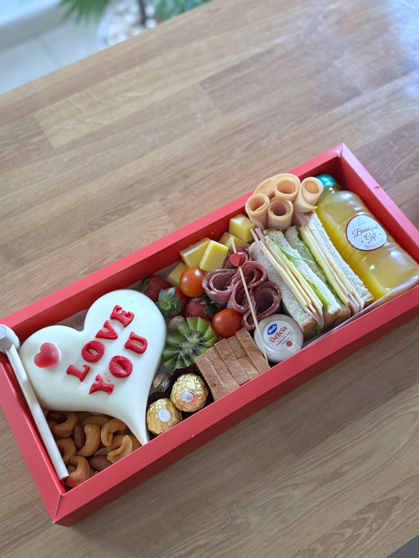 Heart Surprise Breakfast♥️