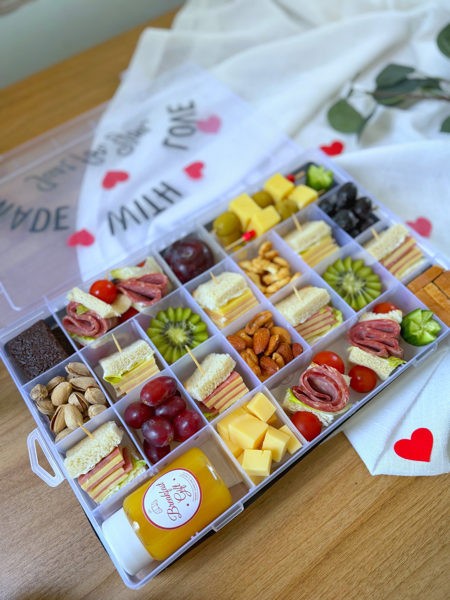 Rise & Bite Box