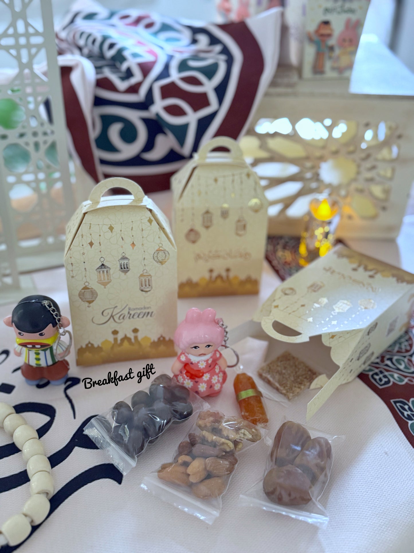 توزيعات الفانوس الذهبي الفاخره